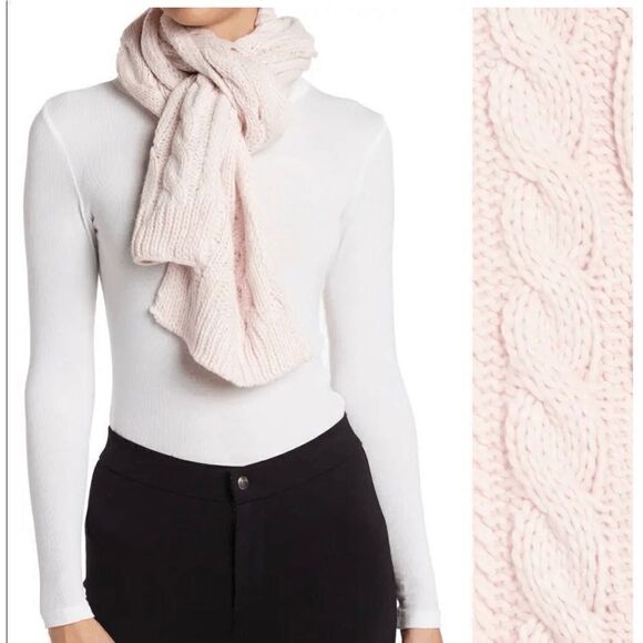 ✨Michael Kors Access Cable Knit Blush Pink One Size Scarf✨ - Picture 1 of 5